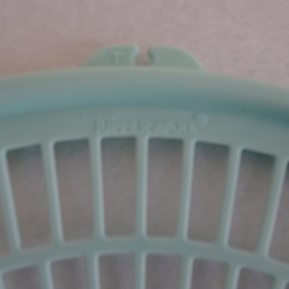 Tupperware Colander Strainer Bowl 1835-3 Flow Thru Sheer Mint Lid 1836-1 Vintage - Picture 9 of 11